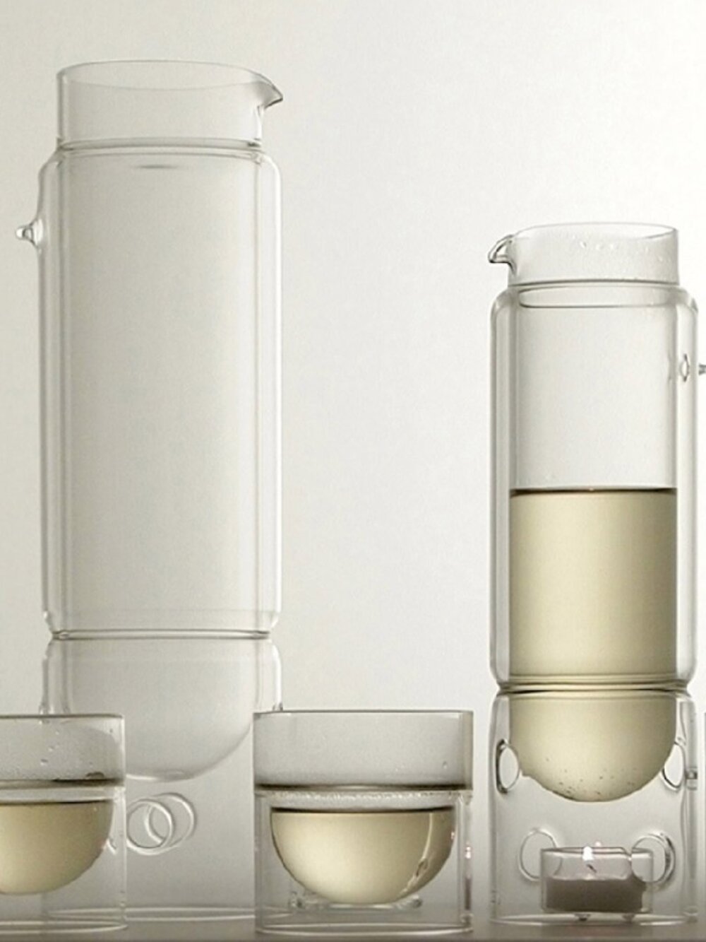 Molo Float Tea Lantern | Double-Walled Glass Teapot | Designer Piece